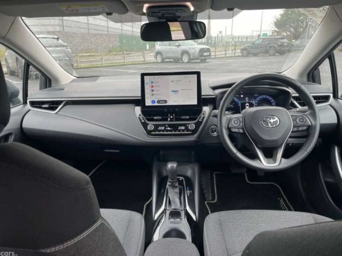Toyota Corolla Saloon, Petrol Hybrid, 2023, Grey