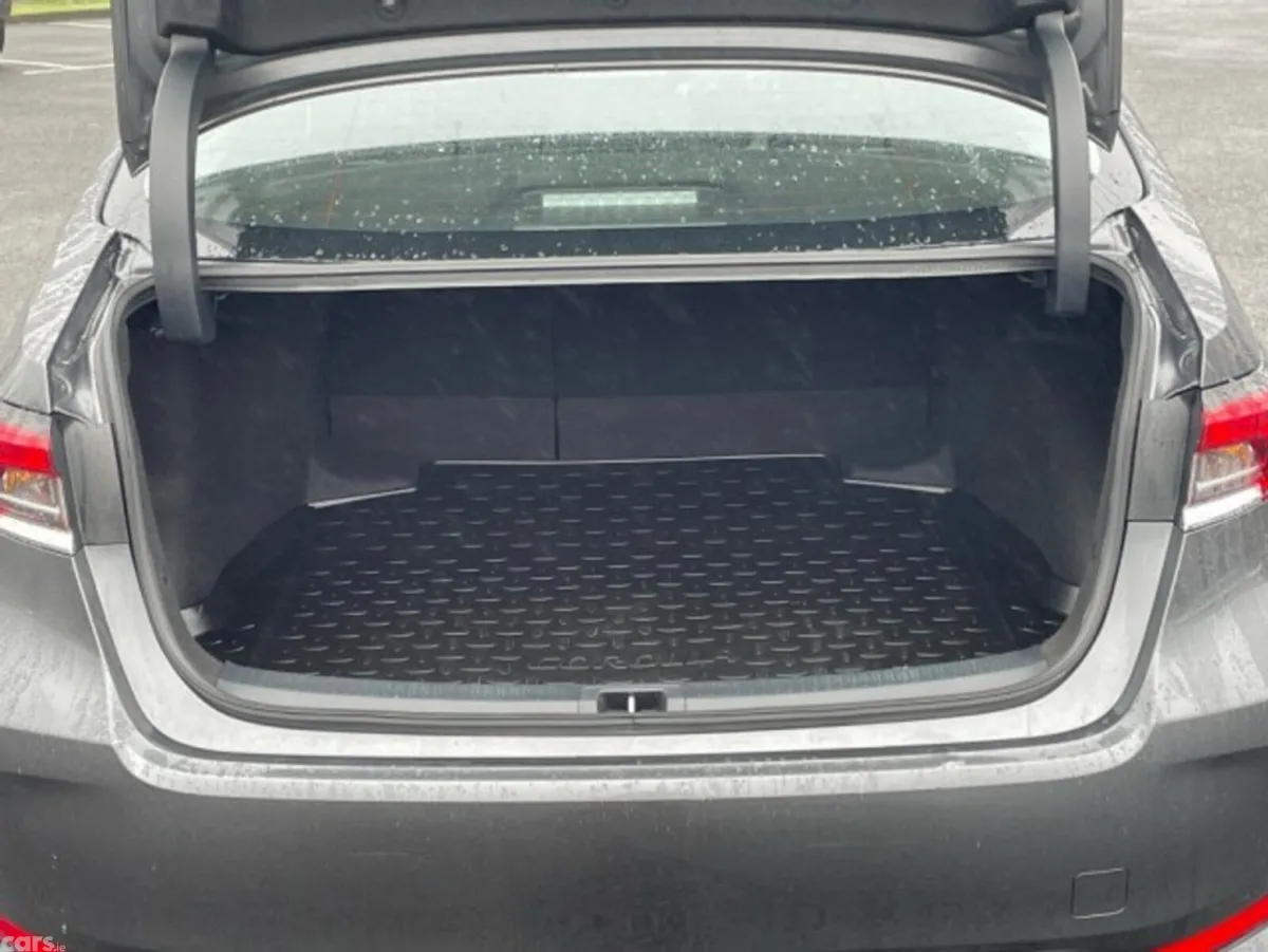 Toyota Corolla Saloon, Petrol Hybrid, 2023, Grey