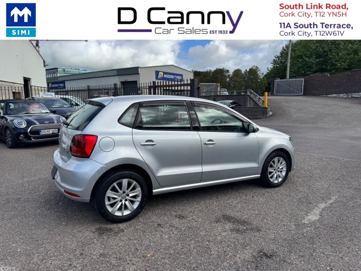 Volkswagen Polo Hatchback, Petrol, 2014, Silver
