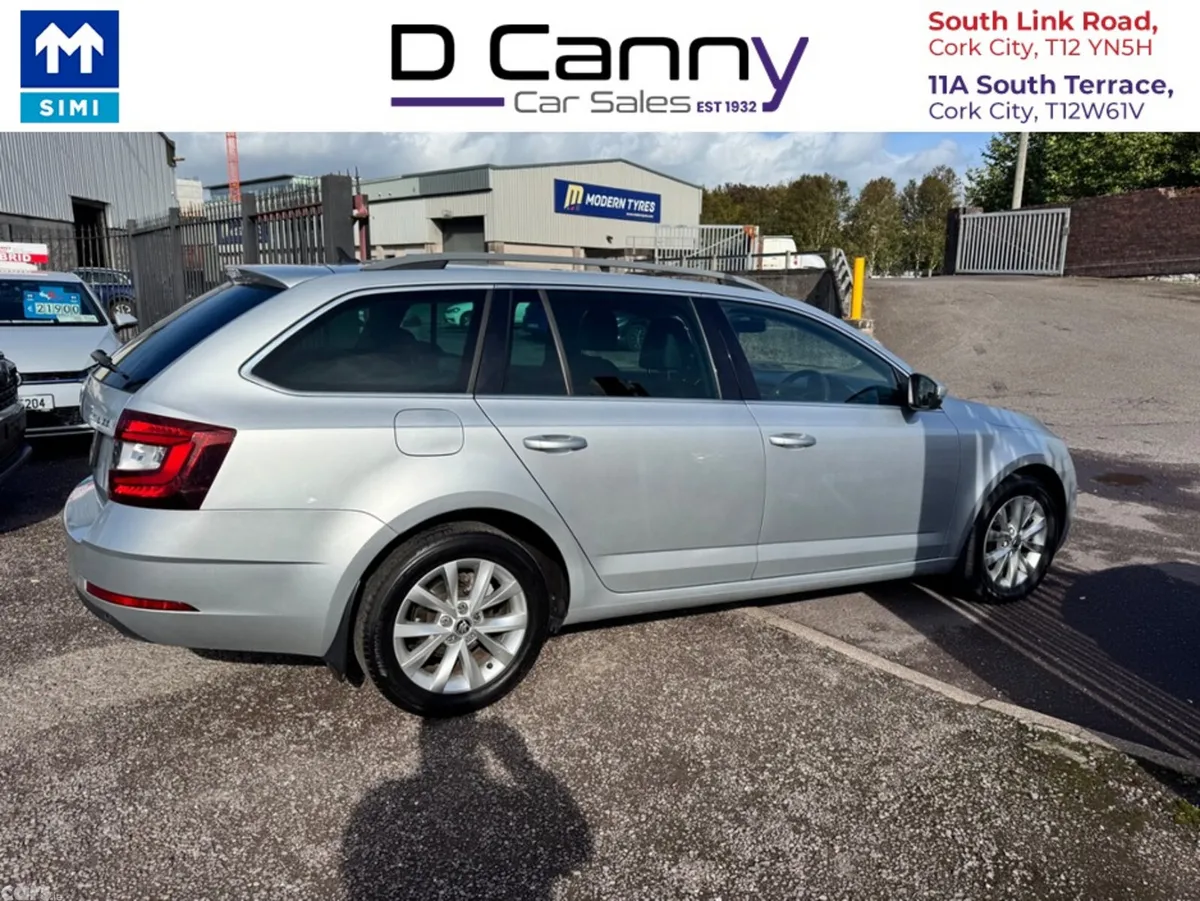 Skoda Octavia Estate, Petrol, 2020, Grey