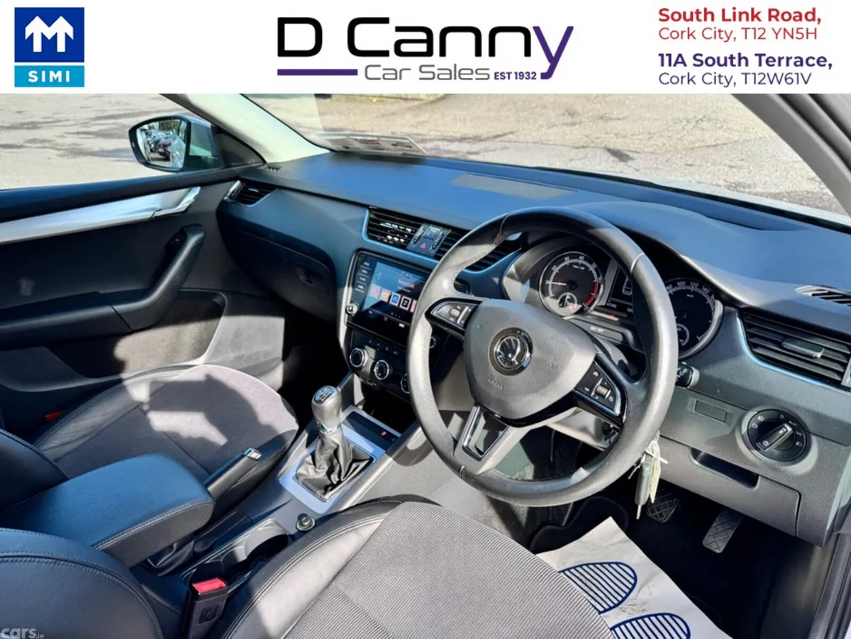Skoda Octavia Estate, Petrol, 2020, Grey
