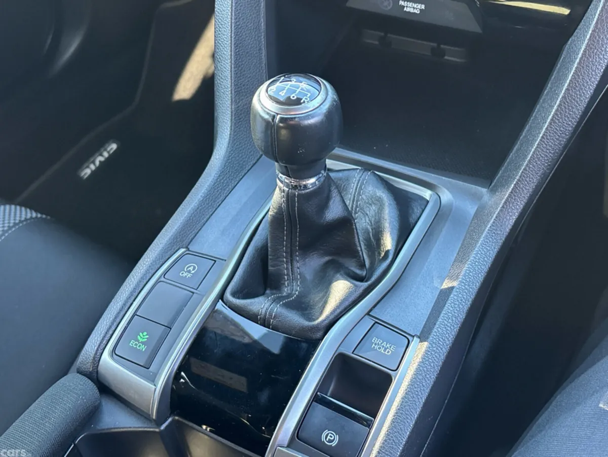 Honda Civic Hatchback, Diesel, 2021, Red