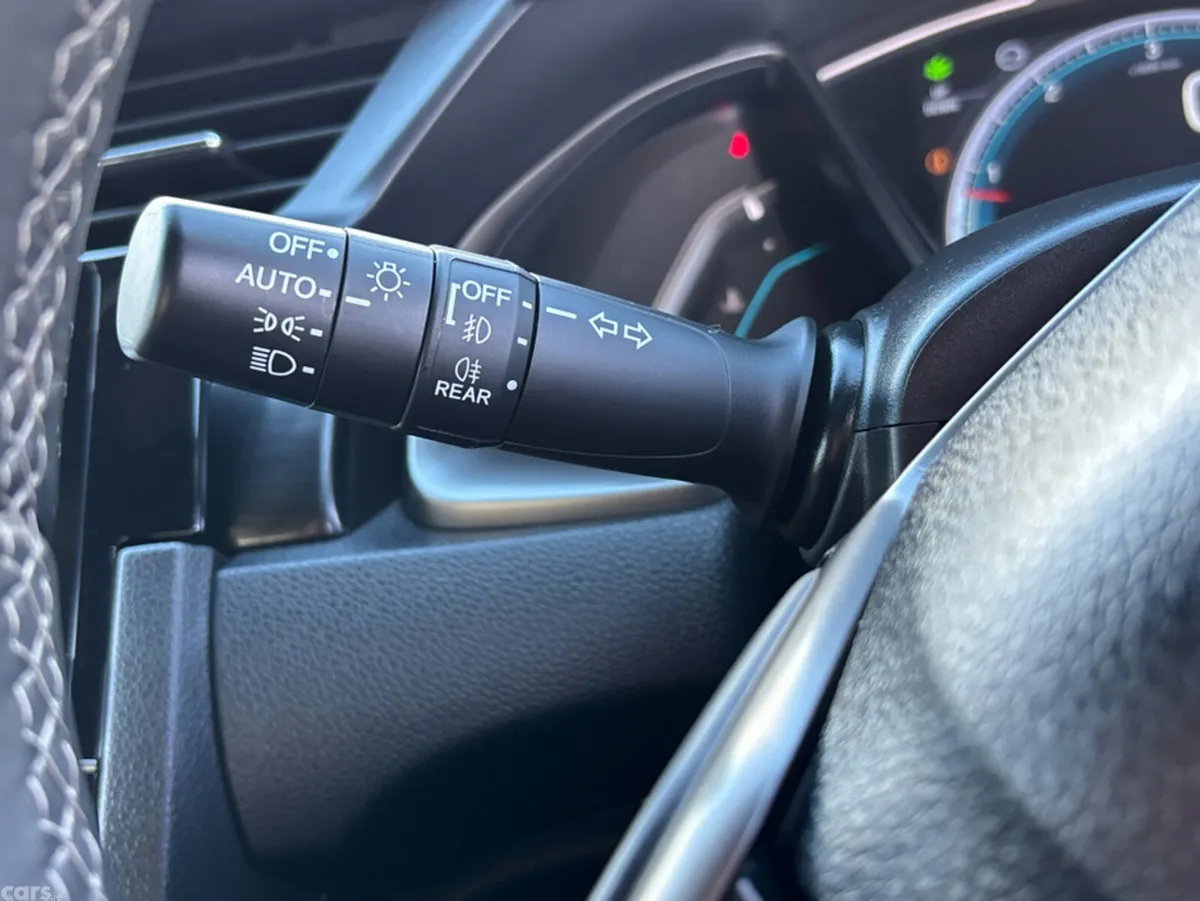 Honda Civic Hatchback, Diesel, 2021, Red