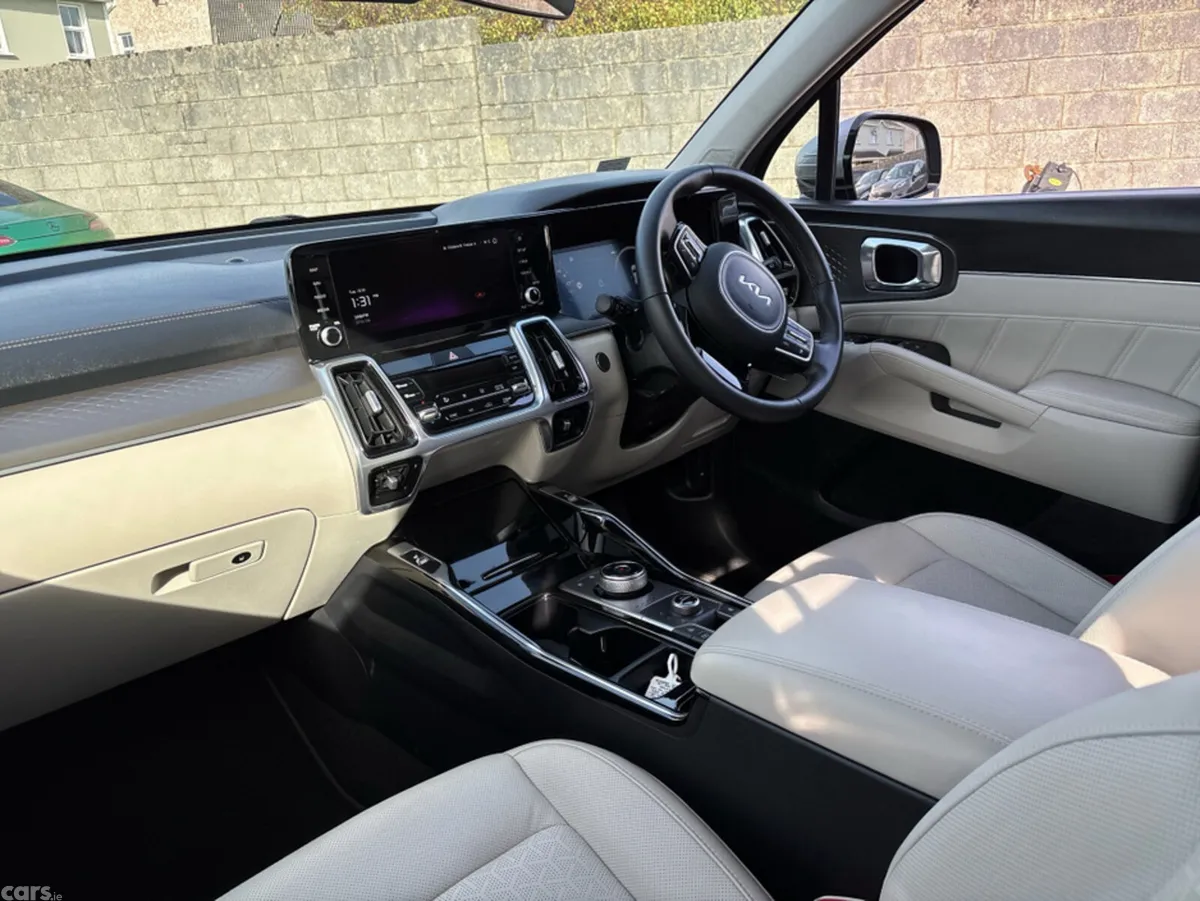 Kia Sorento MPV, Petrol Plug-in Hybrid, 2023, Grey