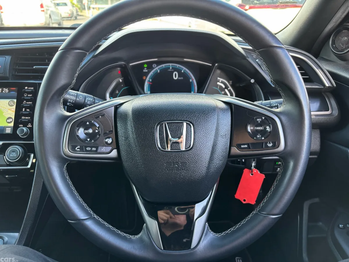 Honda Civic Hatchback, Diesel, 2021, Red