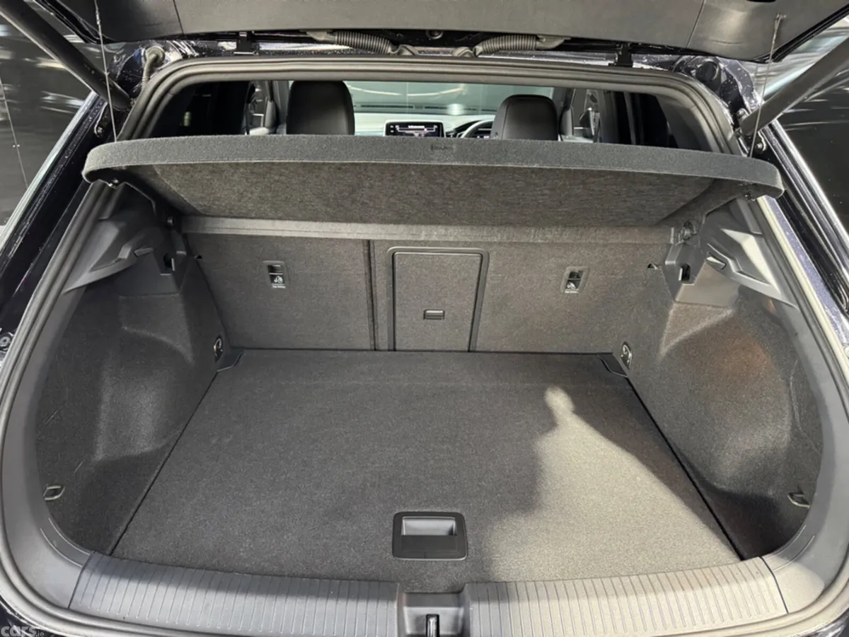 Volkswagen T-Roc MPV, Diesel, 2023, Black
