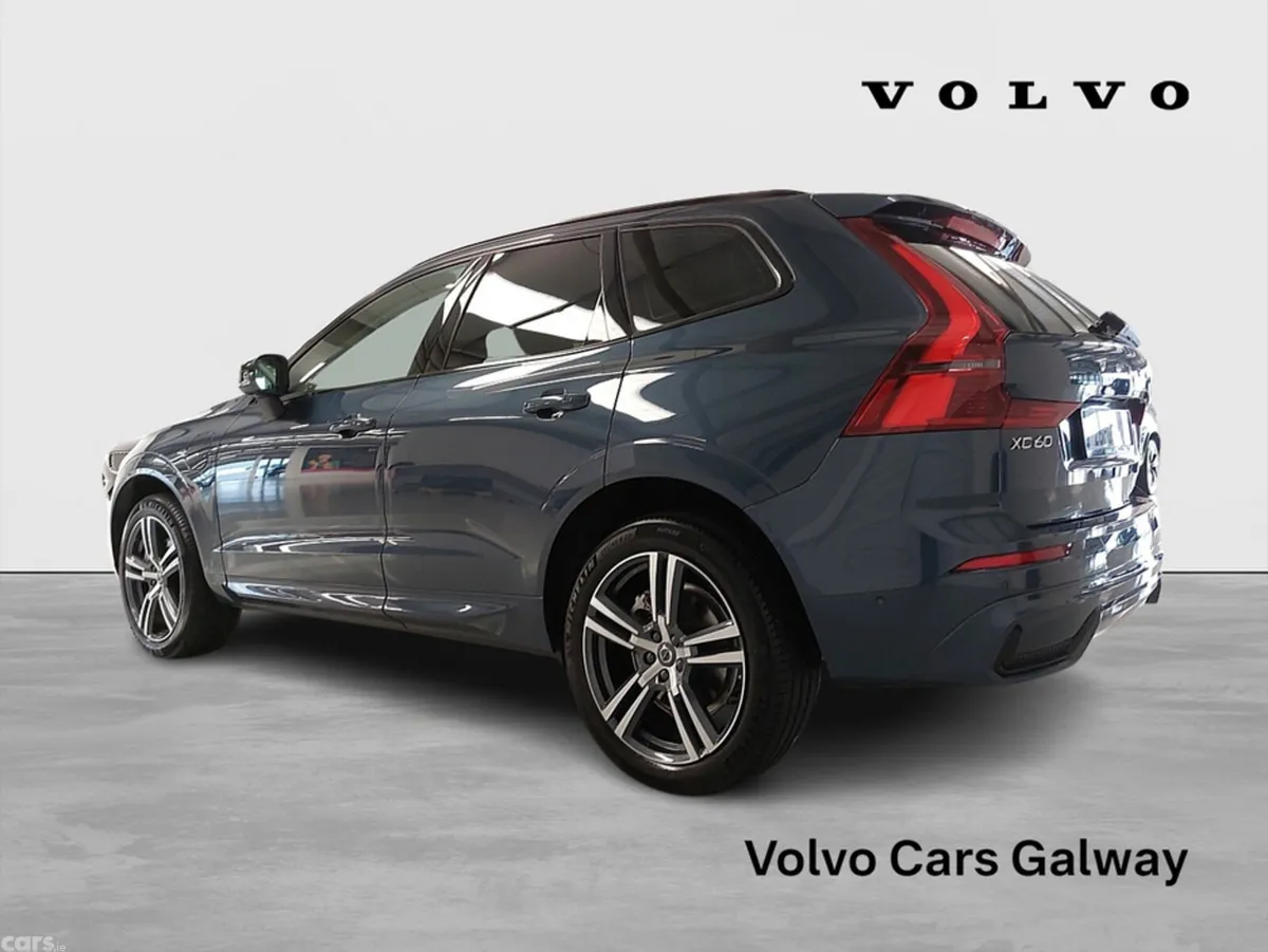 Volvo XC60 SUV, Petrol Plug-in Hybrid, 2026, Blue