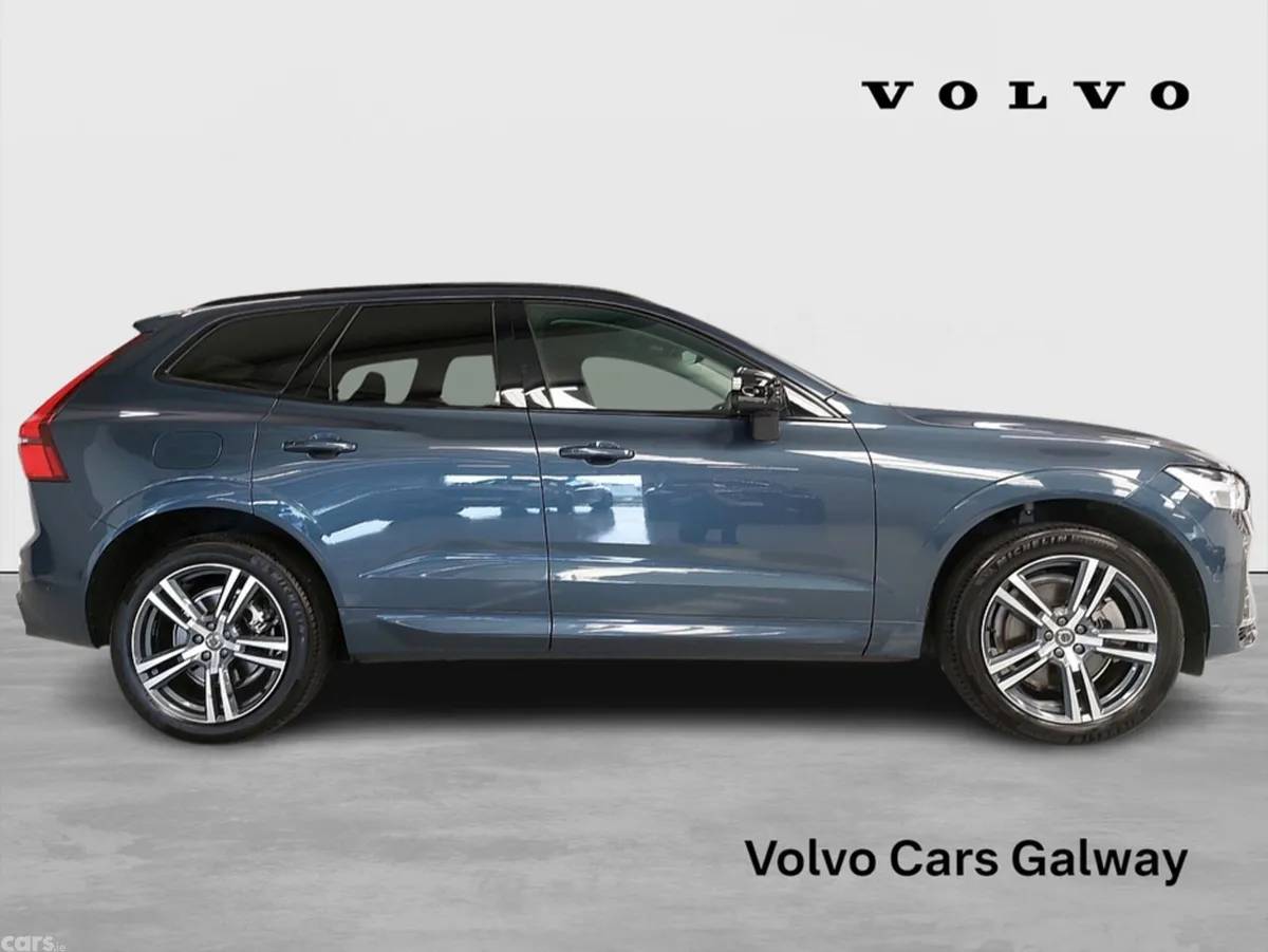 Volvo XC60 SUV, Petrol Plug-in Hybrid, 2026, Blue