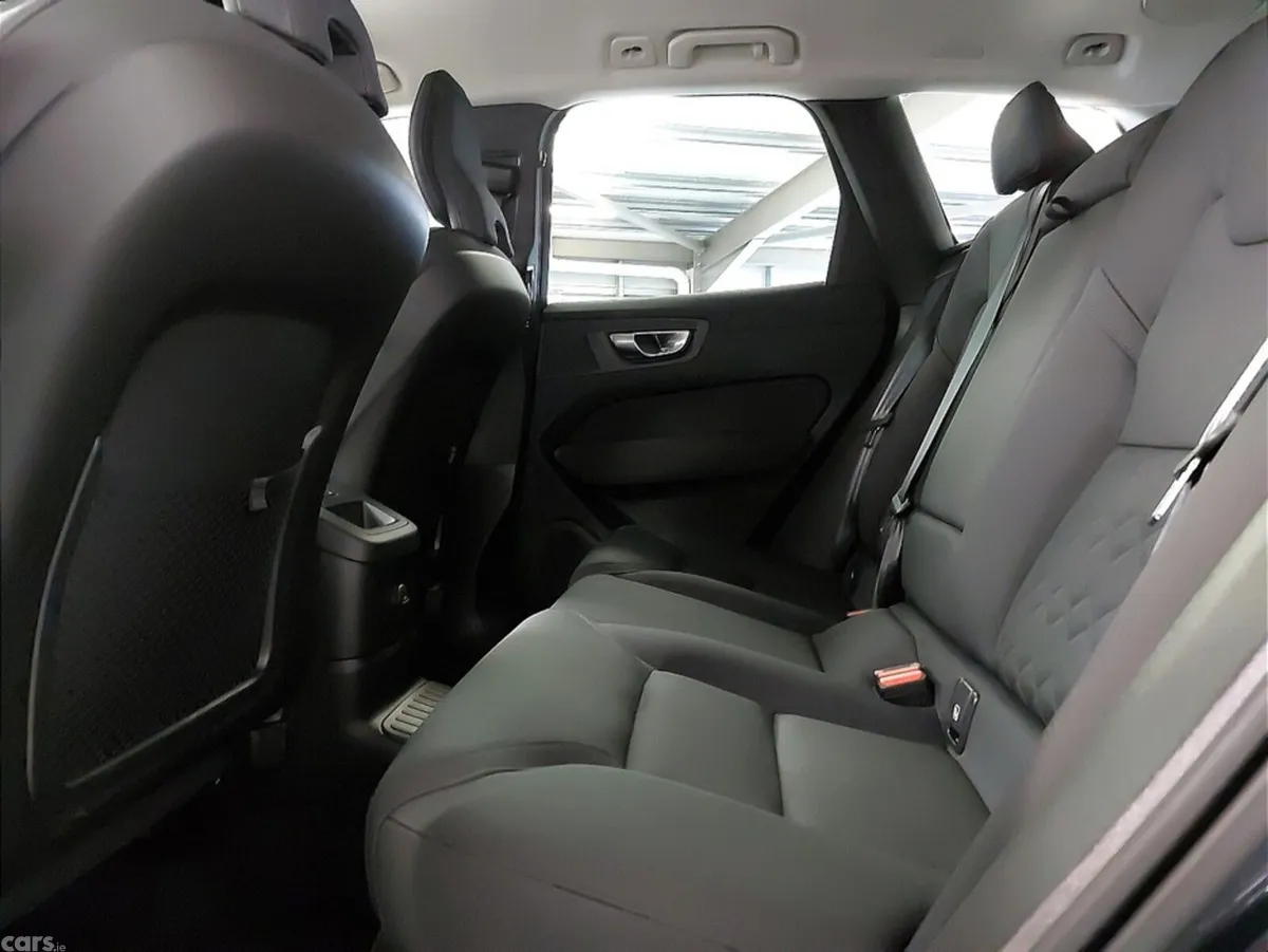 Volvo XC60 SUV, Petrol Plug-in Hybrid, 2026, Blue