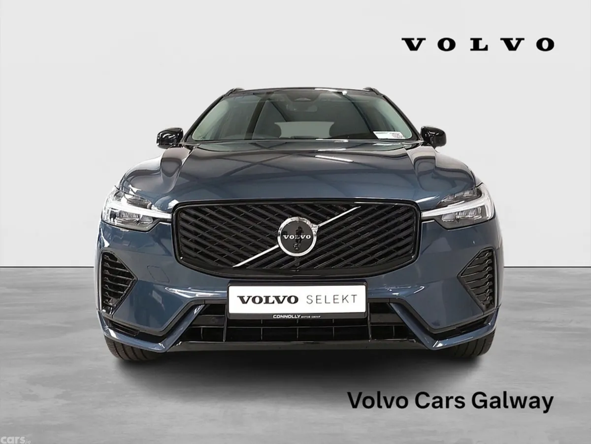 Volvo XC60 SUV, Petrol Plug-in Hybrid, 2026, Blue