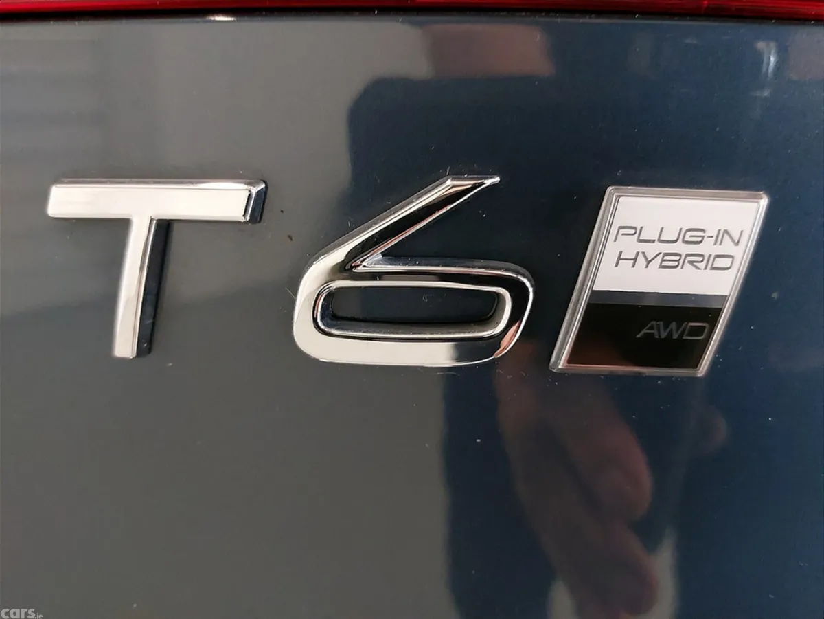 Volvo XC60 SUV, Petrol Plug-in Hybrid, 2026, Blue