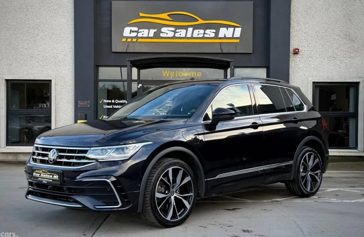 Volkswagen Tiguan SUV, Petrol Hybrid, 2023, Black