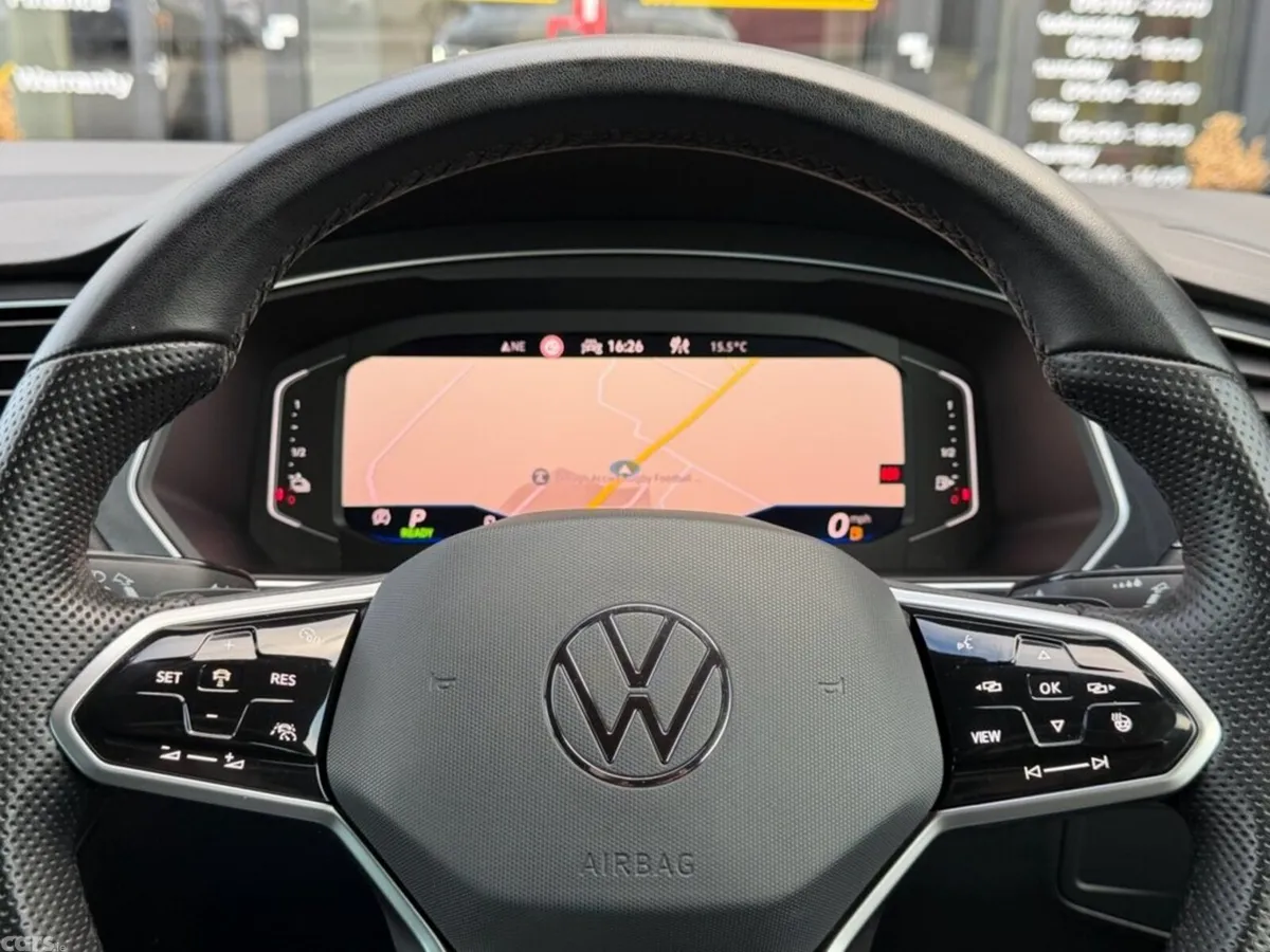 Volkswagen Tiguan SUV, Petrol Hybrid, 2023, Black