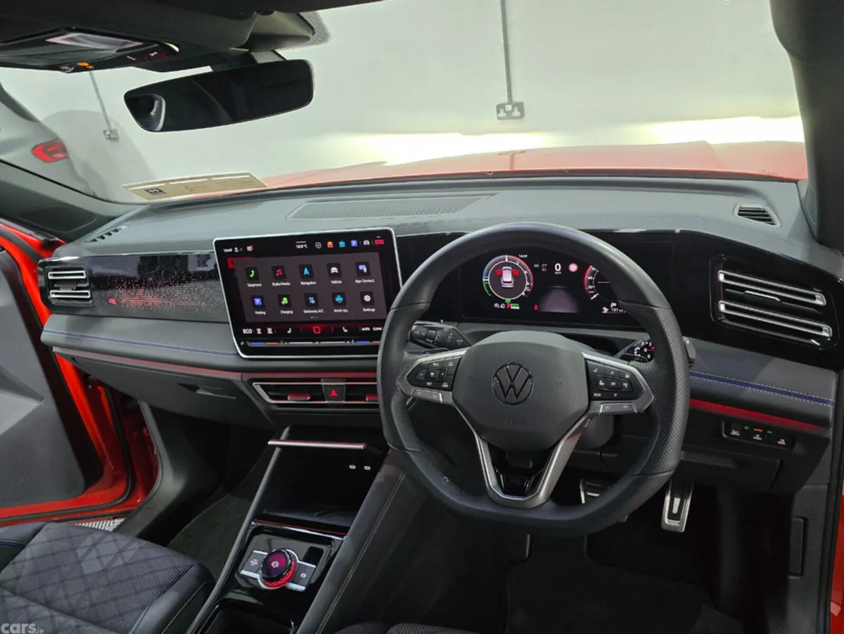 Volkswagen Tiguan SUV, Petrol Plug-in Hybrid, 2025, Red