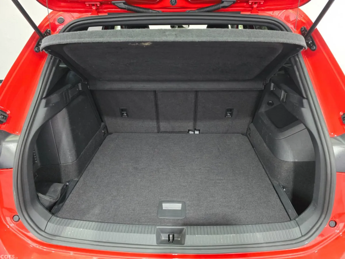 Volkswagen Tiguan SUV, Petrol Plug-in Hybrid, 2025, Red