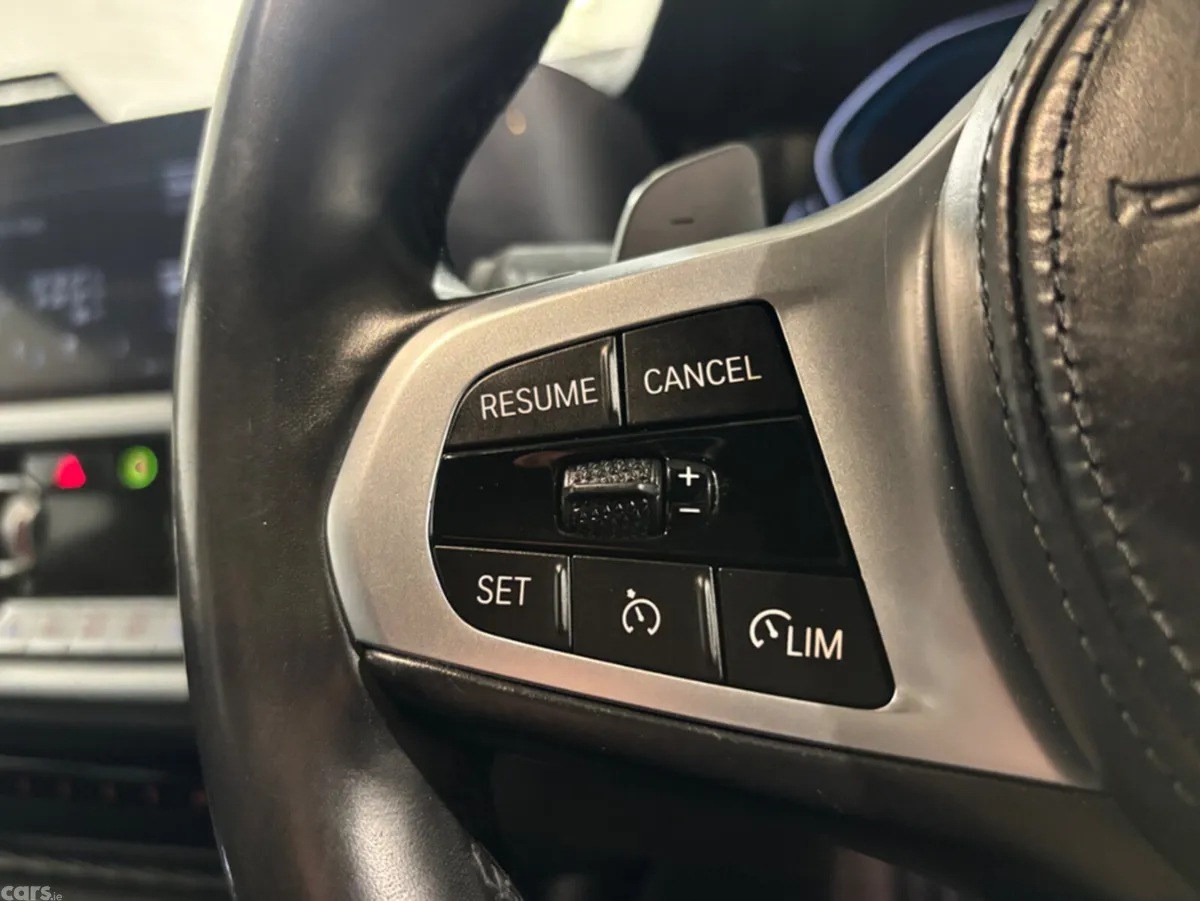 BMW 3-Series Estate, Petrol Plug-in Hybrid, 2021, Black