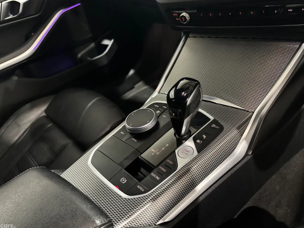 BMW 3-Series Estate, Petrol Plug-in Hybrid, 2021, Black