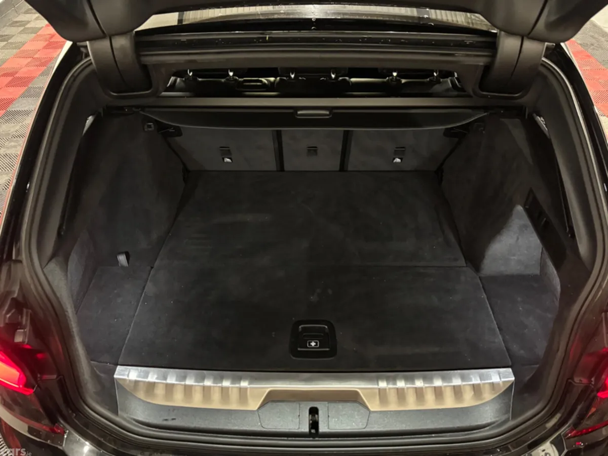 BMW 3-Series Estate, Petrol Plug-in Hybrid, 2021, Black