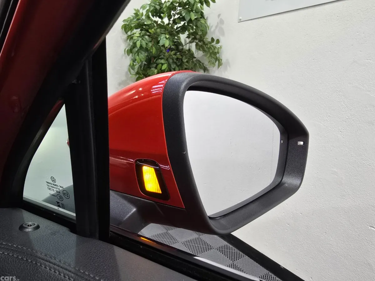 Volkswagen Tiguan SUV, Petrol Plug-in Hybrid, 2025, Red