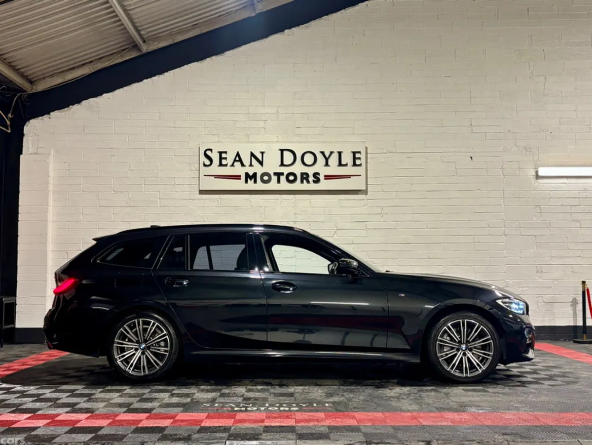 BMW 3-Series Estate, Petrol Plug-in Hybrid, 2021, Black
