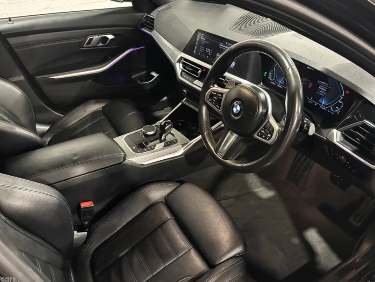 BMW 3-Series Estate, Petrol Plug-in Hybrid, 2021, Black