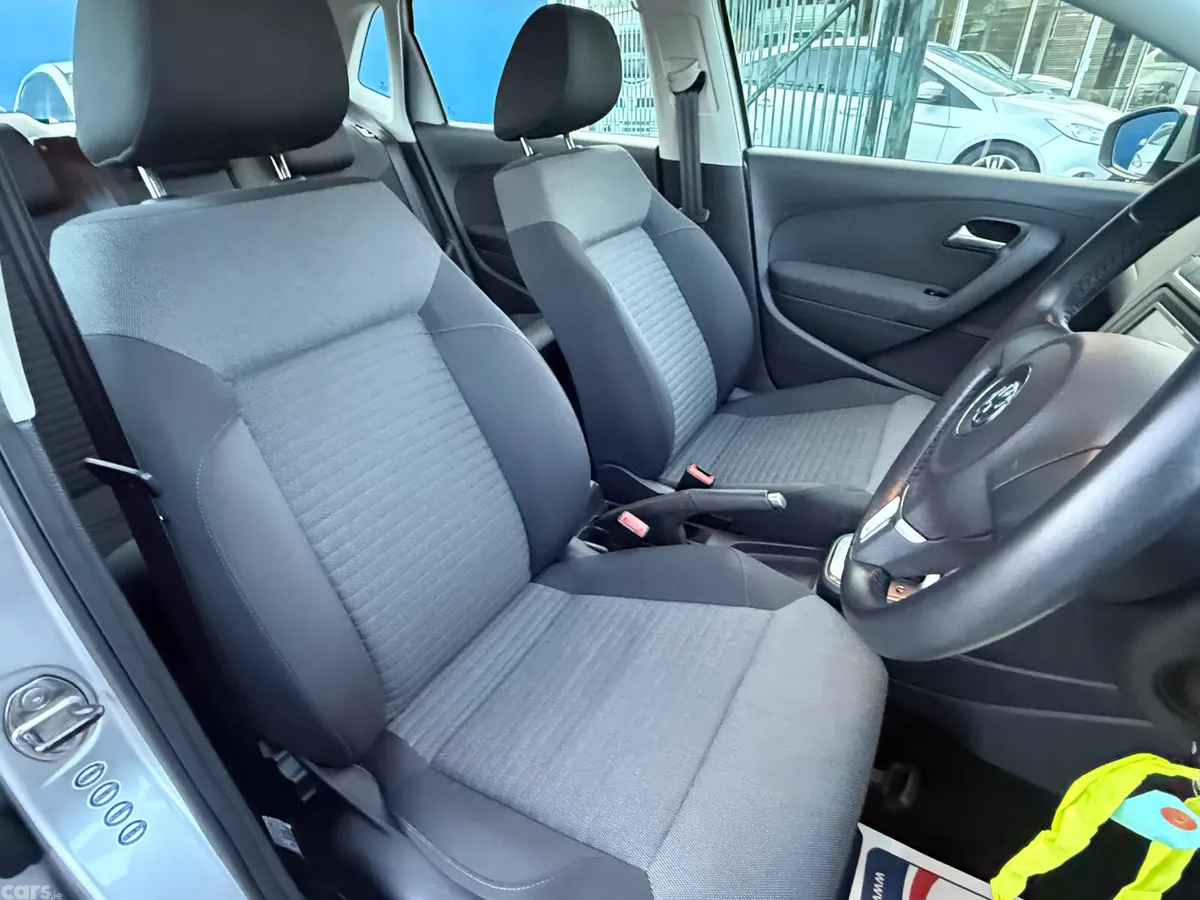 Volkswagen Polo Hatchback, Petrol, 2013, Silver