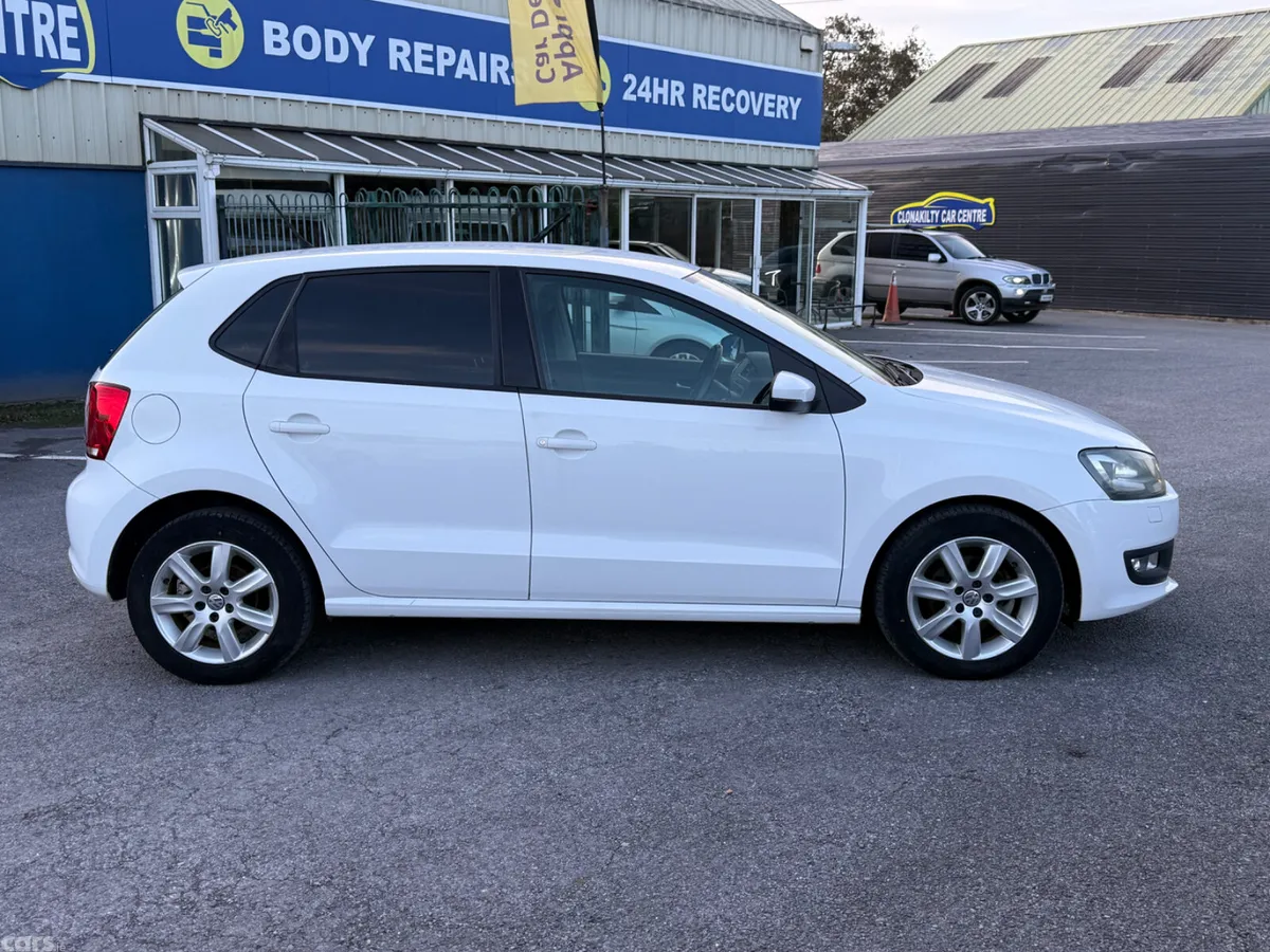 Volkswagen Polo Hatchback, Petrol, 2013, White