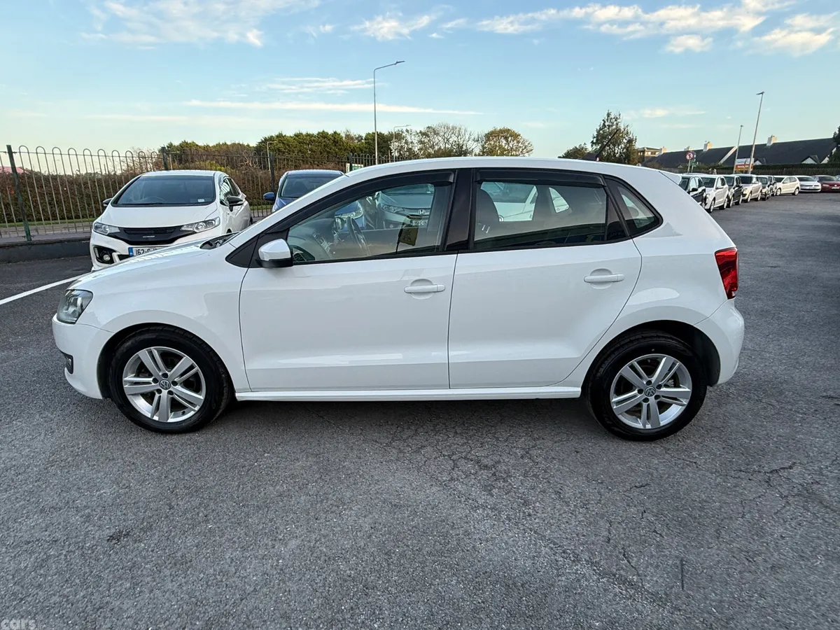 Volkswagen Polo Hatchback, Petrol, 2013, White