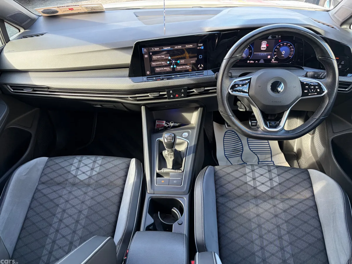 Volkswagen Golf Estate, Diesel, 2021, White