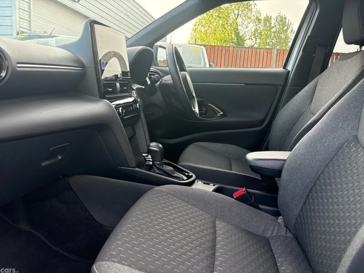 Toyota Yaris Cross SUV, Petrol Hybrid, 2026, Grey