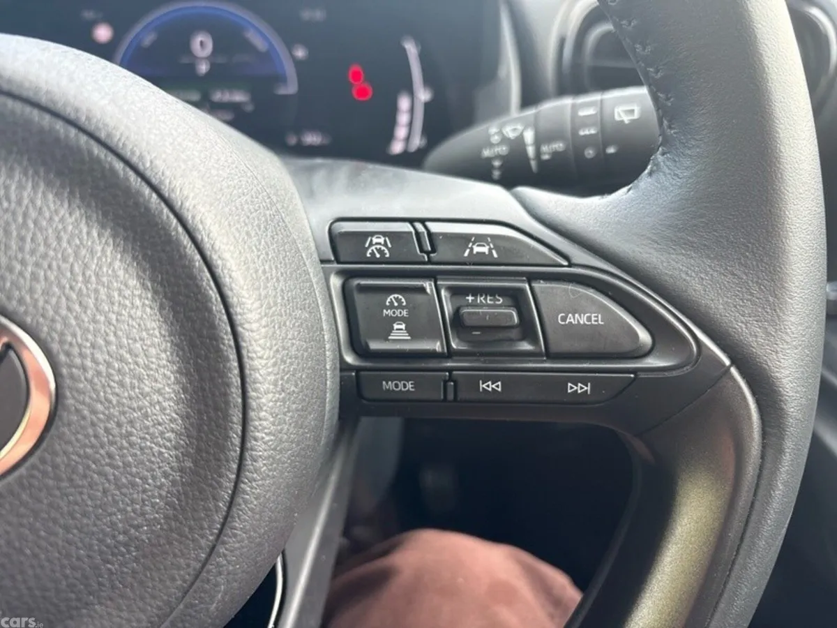 Toyota Yaris Cross SUV, Petrol Hybrid, 2026, Grey
