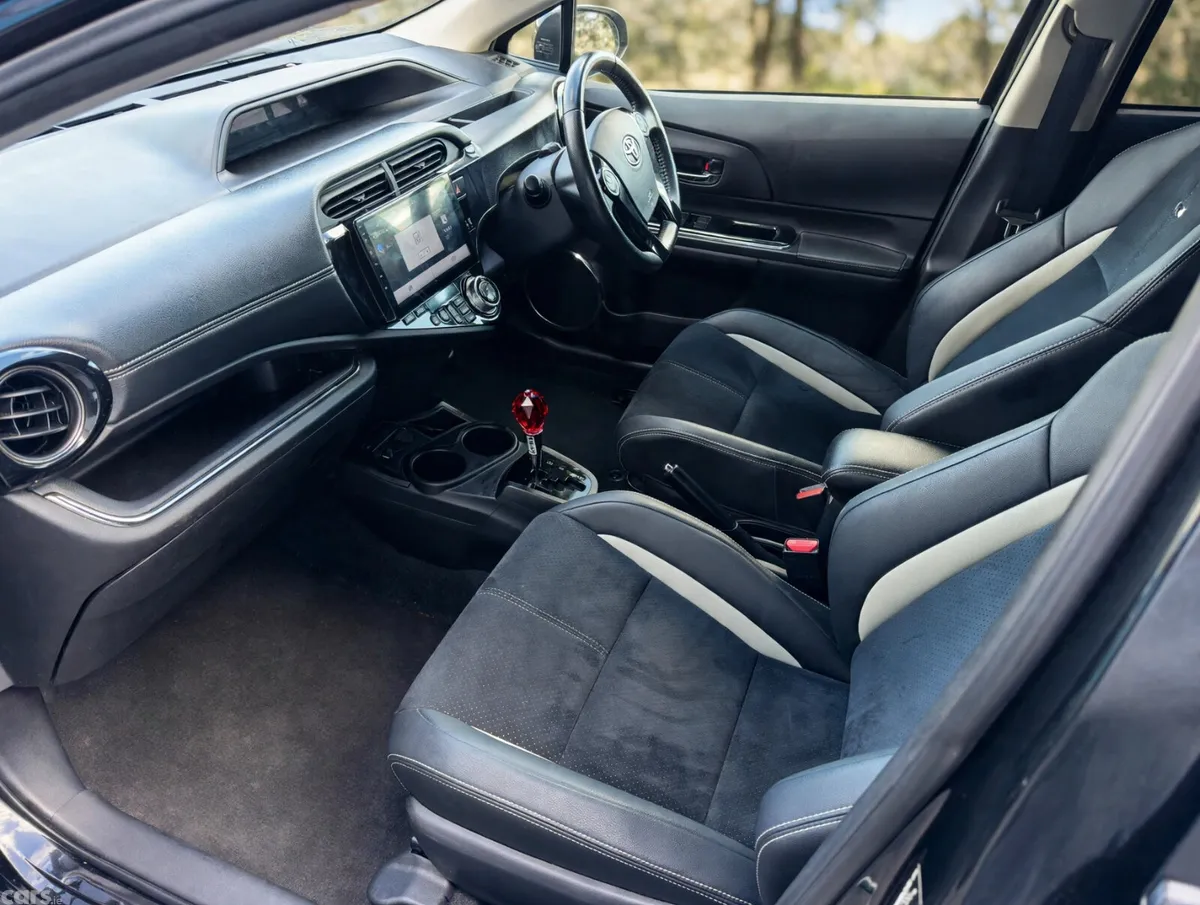 Toyota Aqua Hatchback, Petrol Hybrid, 2015, Black