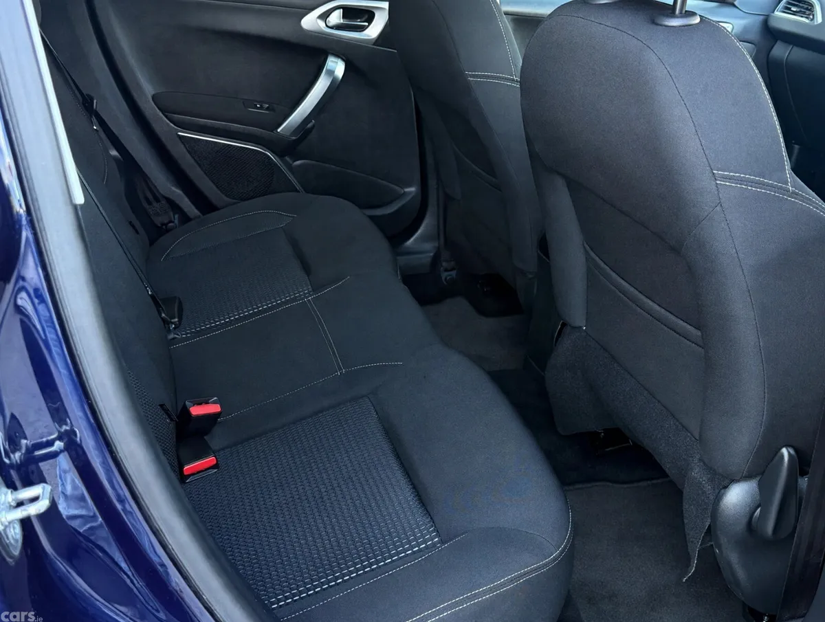 Peugeot 208 Hatchback, Petrol, 2017, Blue