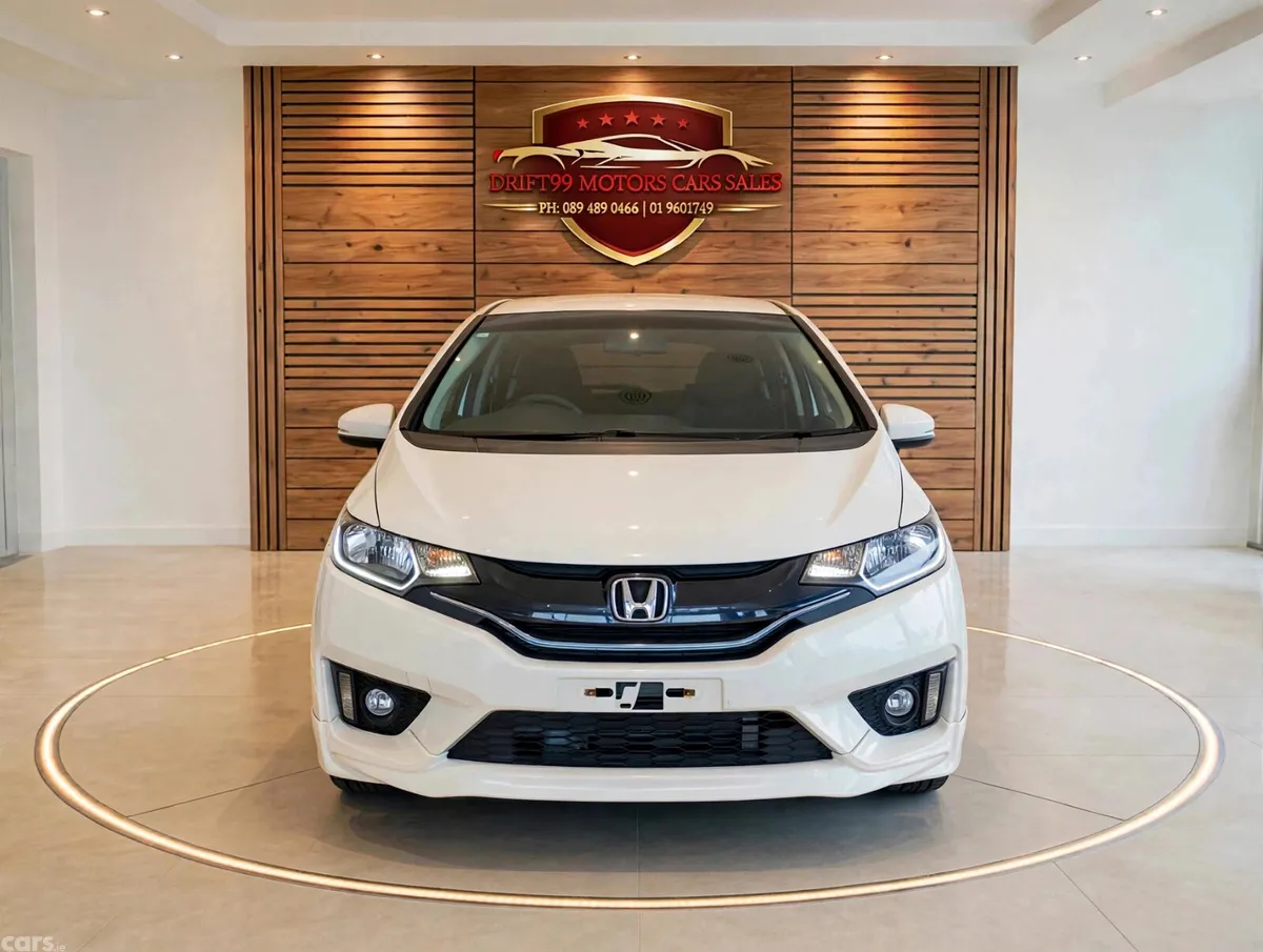 Honda Fit Hatchback, Petrol Hybrid, 2015, White