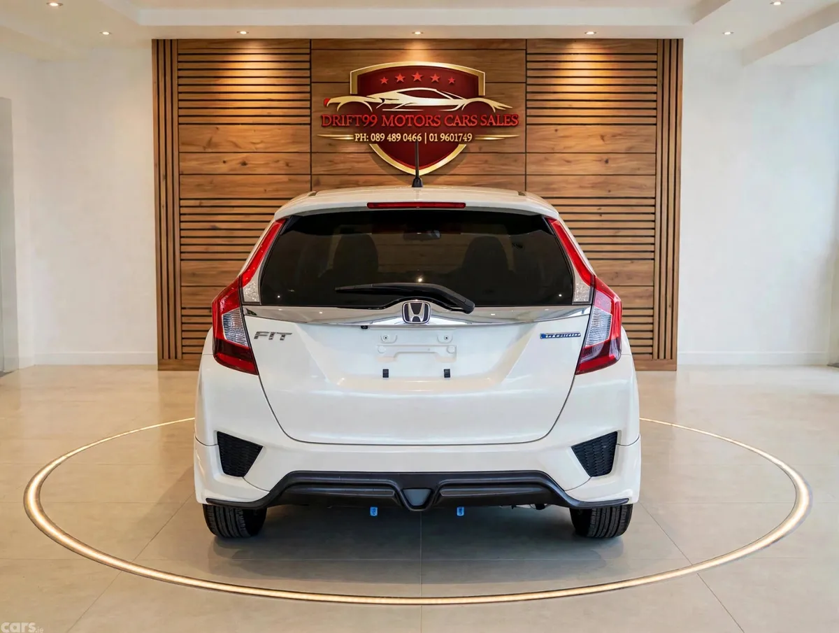 Honda Fit Hatchback, Petrol Hybrid, 2015, White