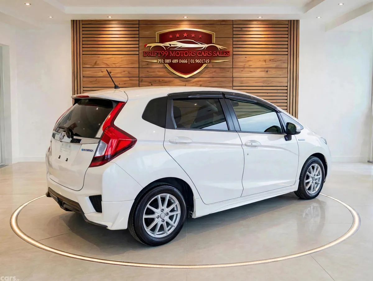 Honda Fit Hatchback, Petrol Hybrid, 2015, White