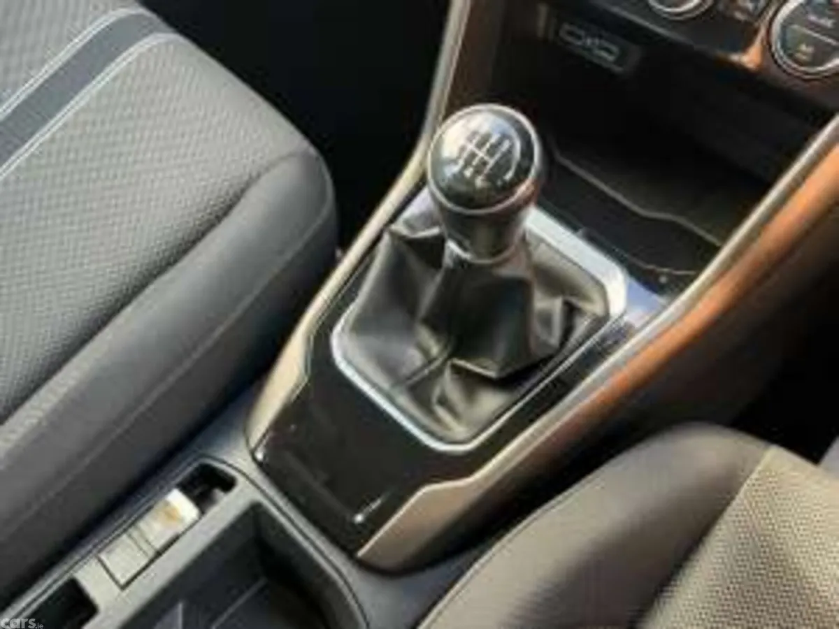 Volkswagen T-Roc SUV, Diesel, 2018, Blue