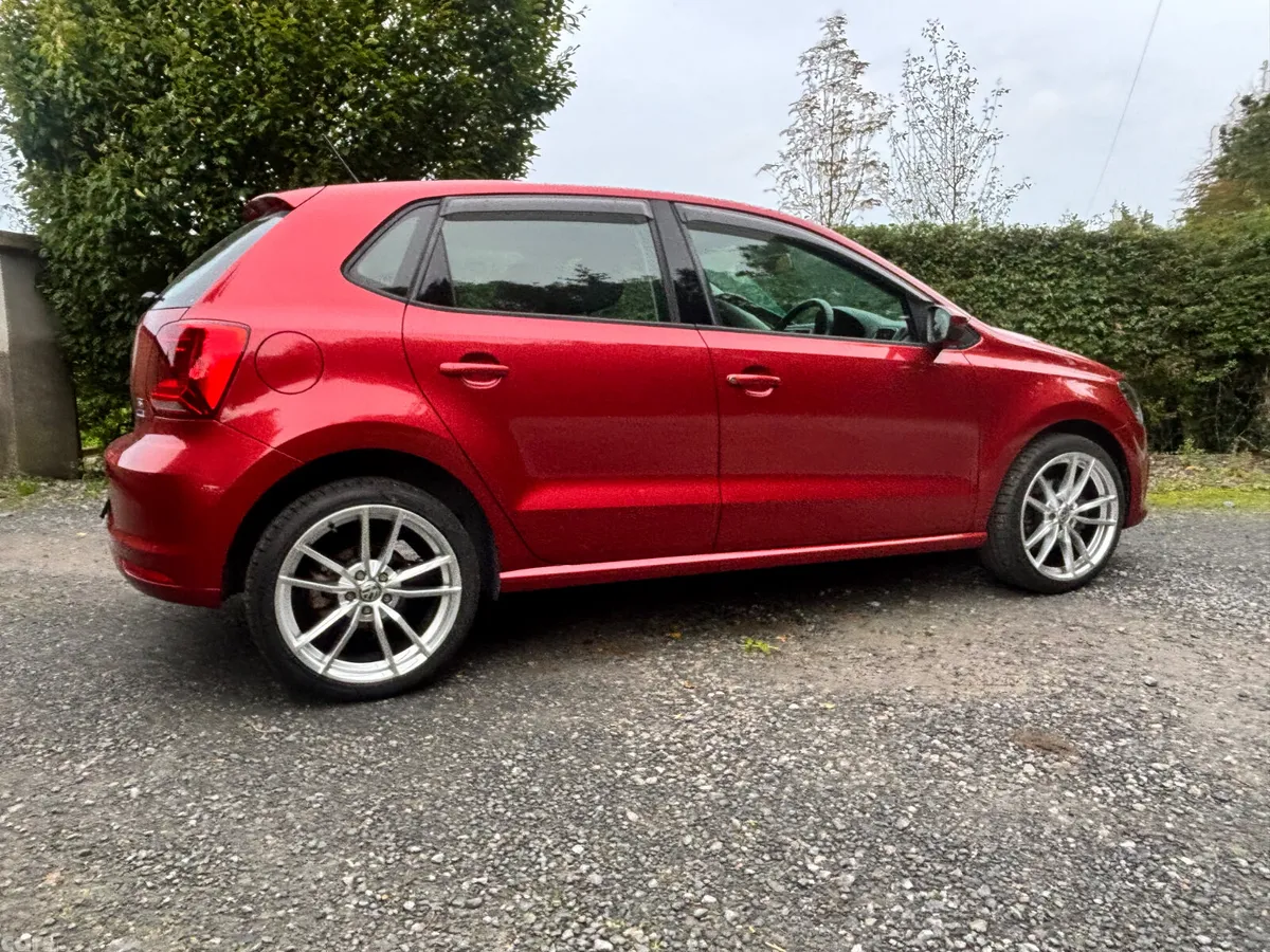 Volkswagen Polo Hatchback, Petrol, 2015, Red