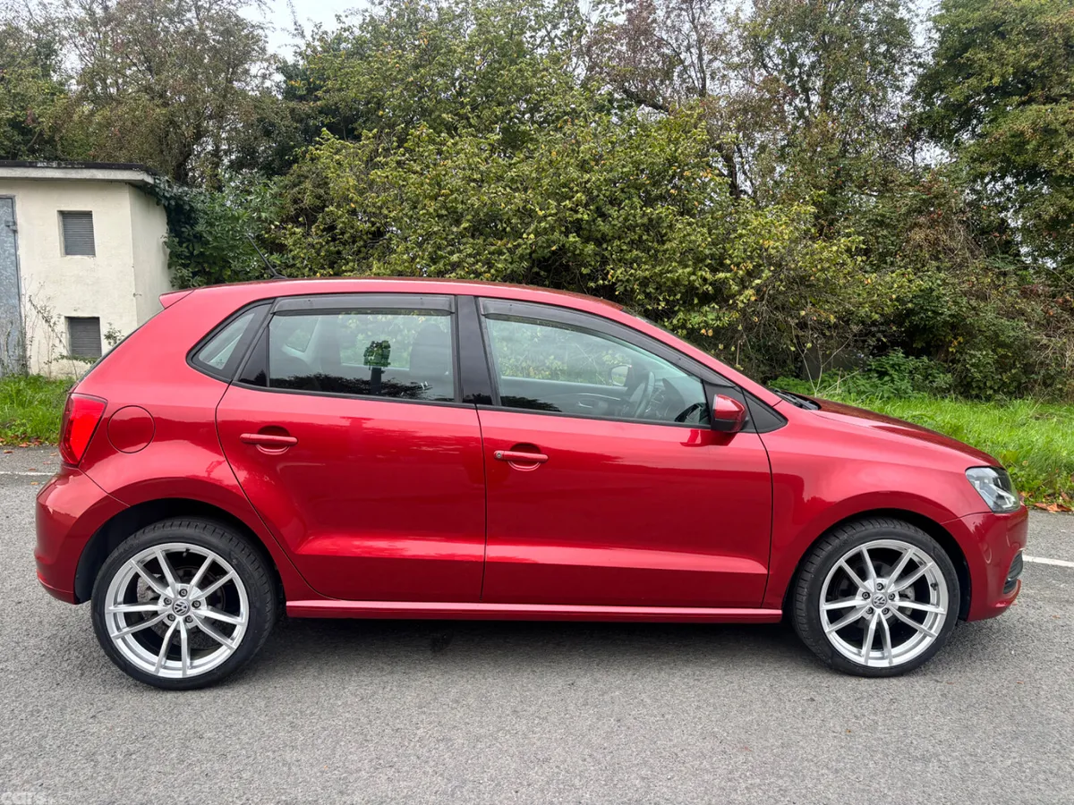 Volkswagen Polo Hatchback, Petrol, 2015, Red