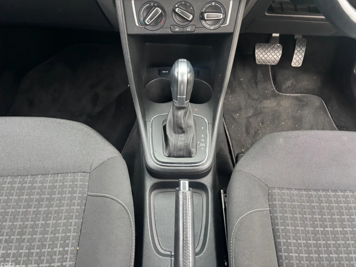 Volkswagen Polo Hatchback, Petrol, 2015, Red