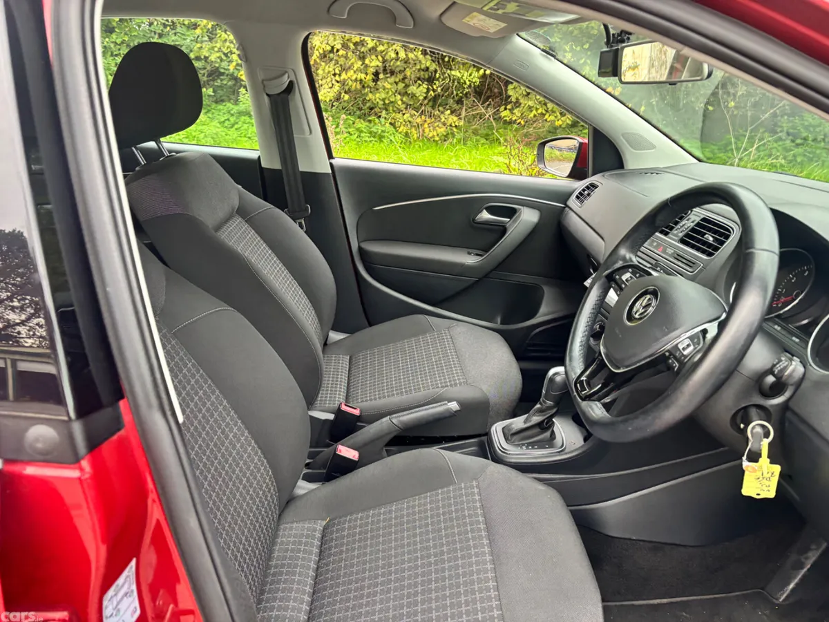 Volkswagen Polo Hatchback, Petrol, 2015, Red