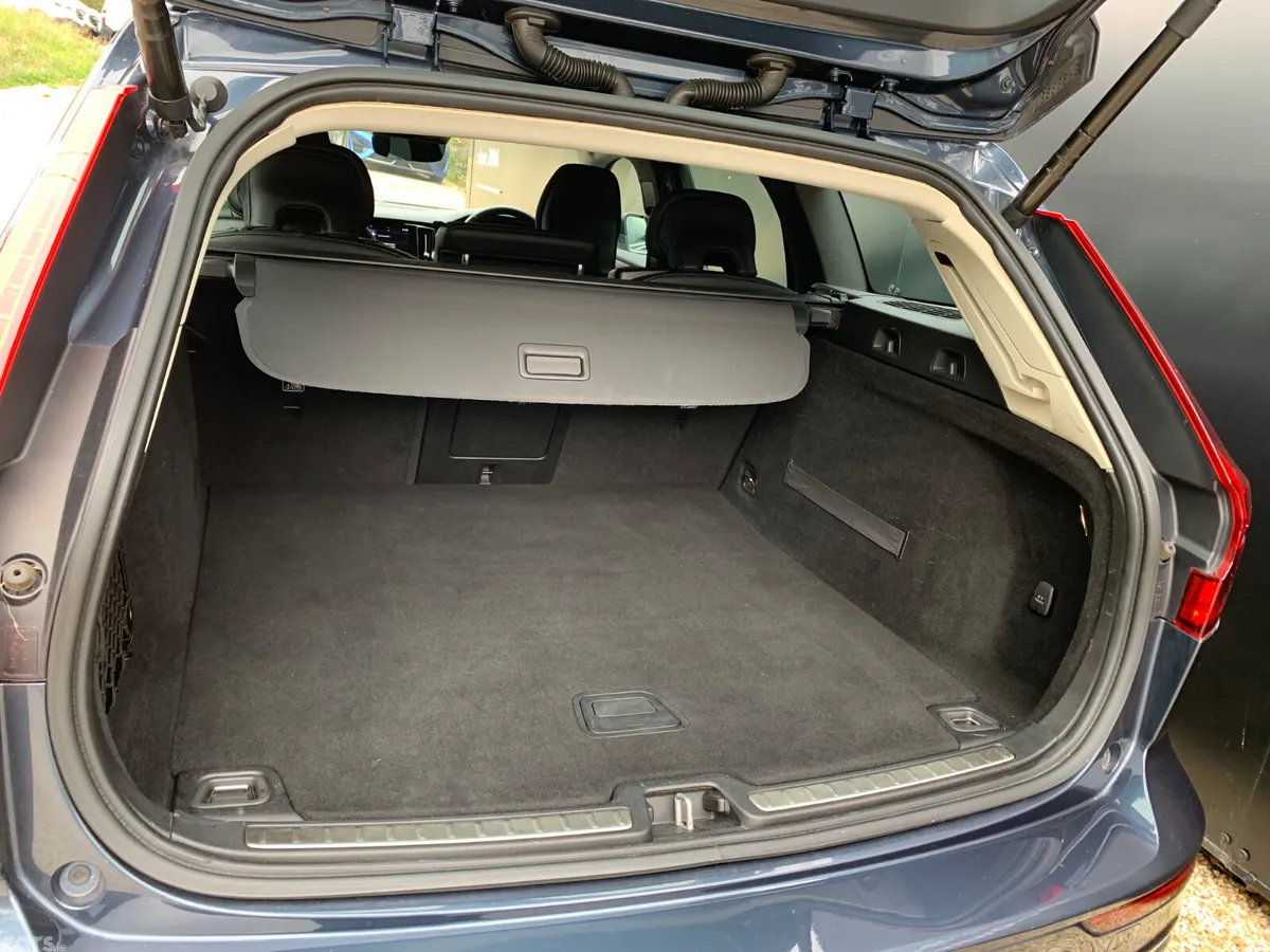 Volvo V60 Estate, Diesel, 2020, Blue
