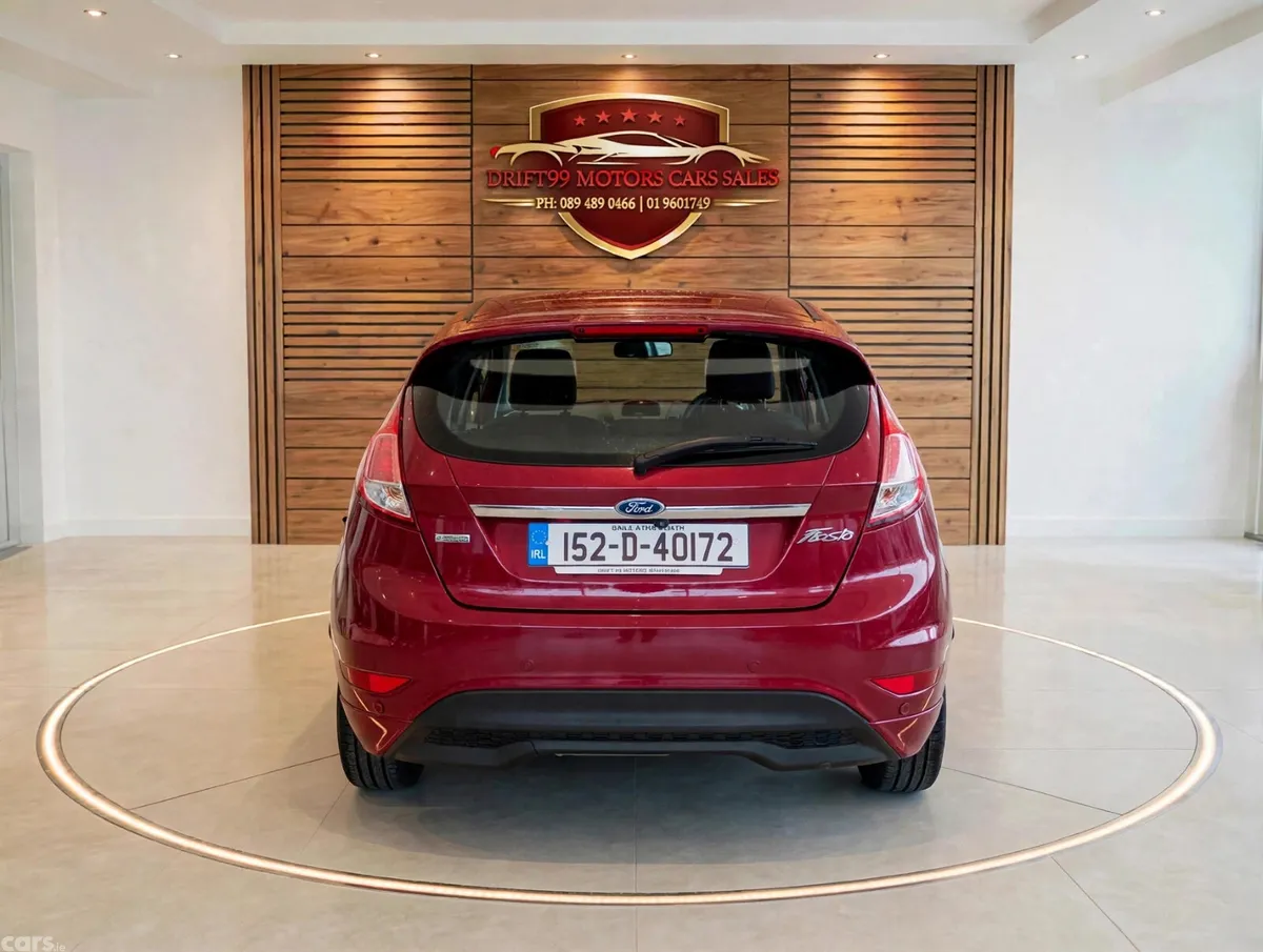 Ford Fiesta Hatchback, Petrol, 2015, Red