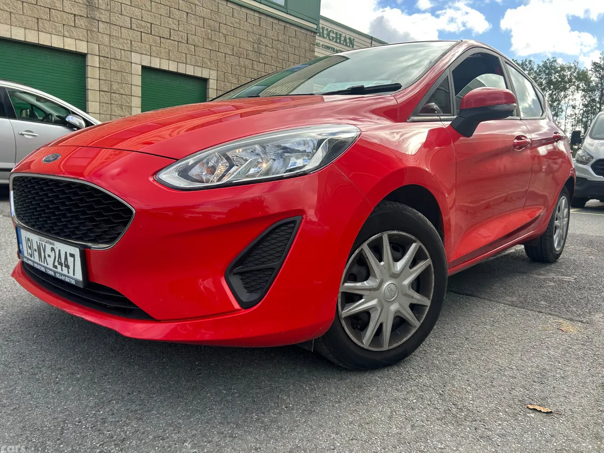 Ford Fiesta Hatchback, Petrol, 2019, Red