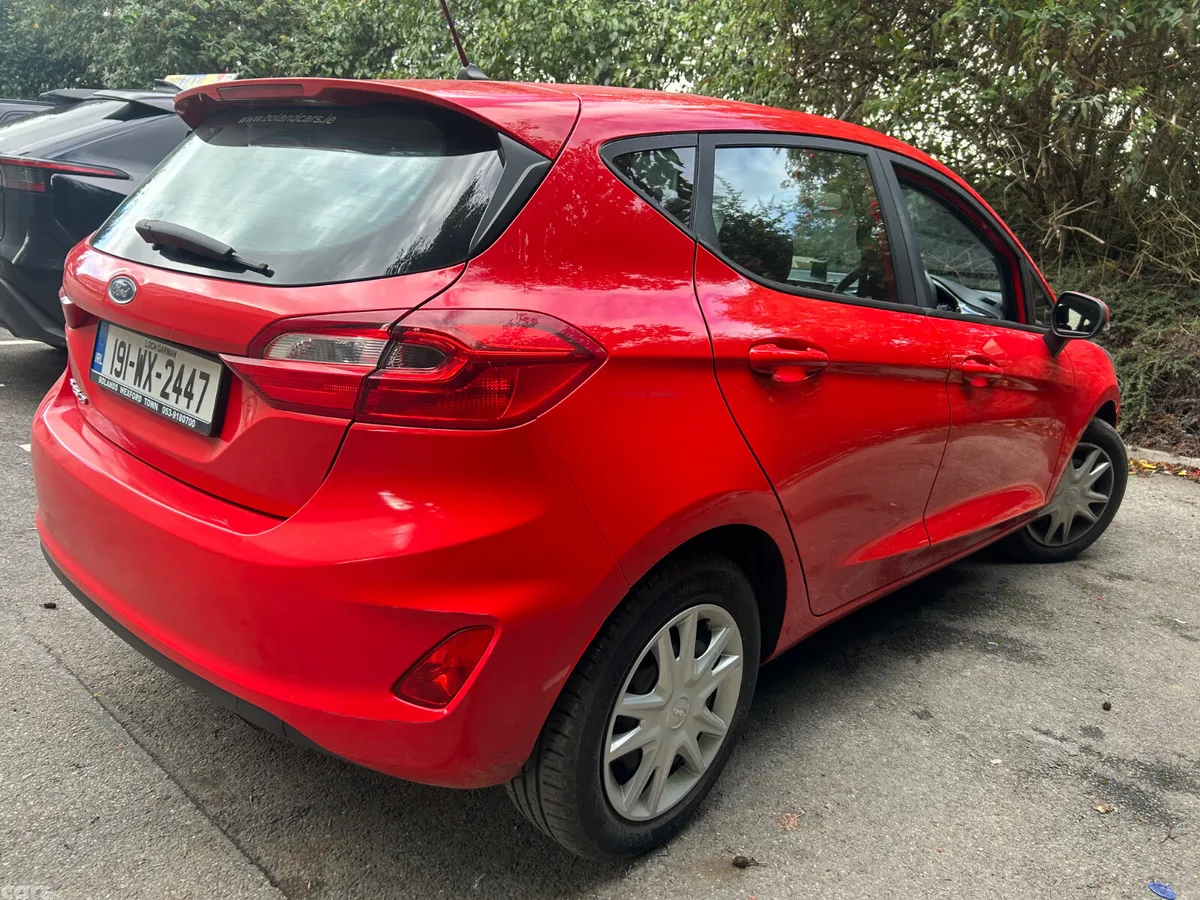 Ford Fiesta Hatchback, Petrol, 2019, Red