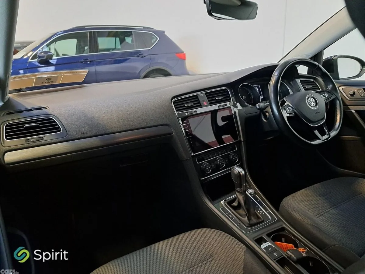 Volkswagen Golf Estate, Petrol, 2018, Black