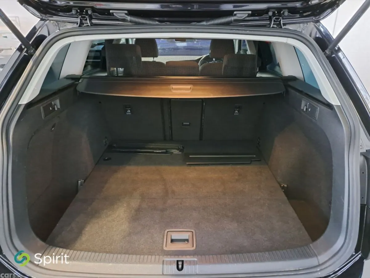 Volkswagen Golf Estate, Petrol, 2018, Black