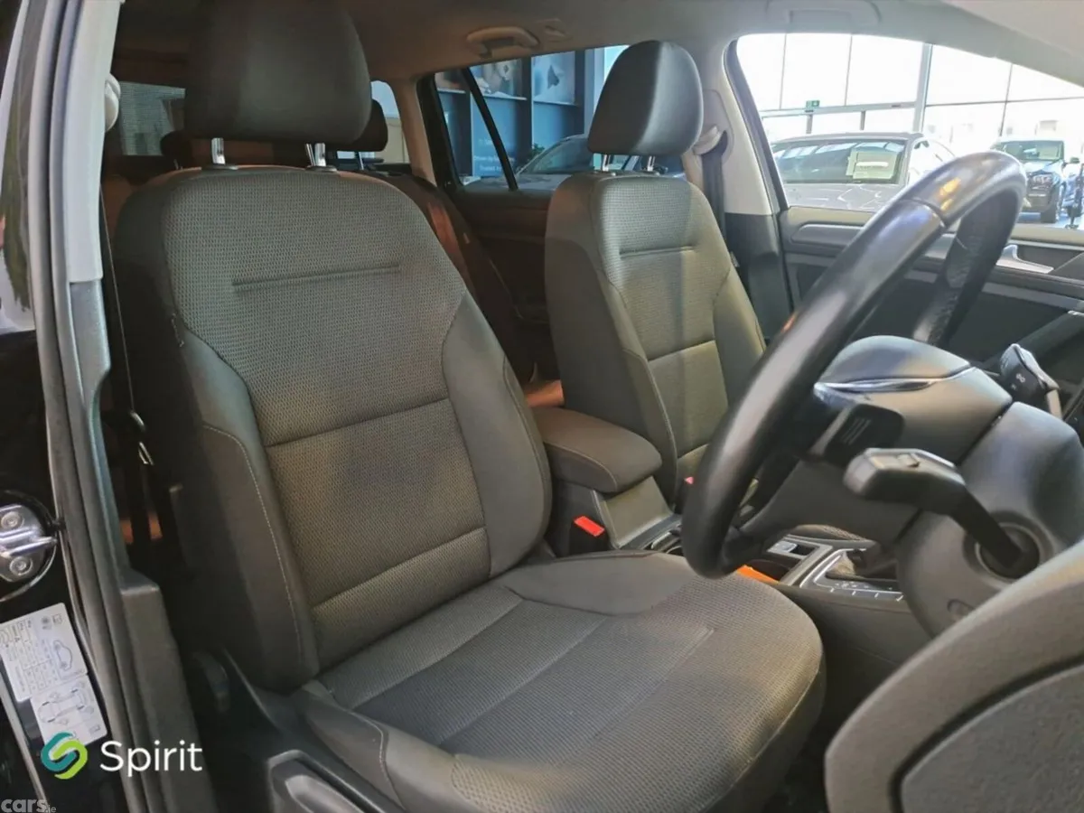 Volkswagen Golf Estate, Petrol, 2018, Black