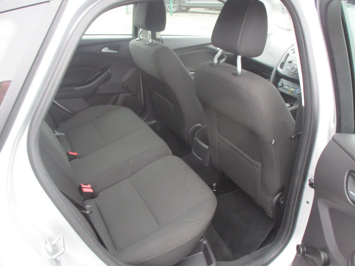 Ford Focus Hatchback, Diesel, 2016, Silver