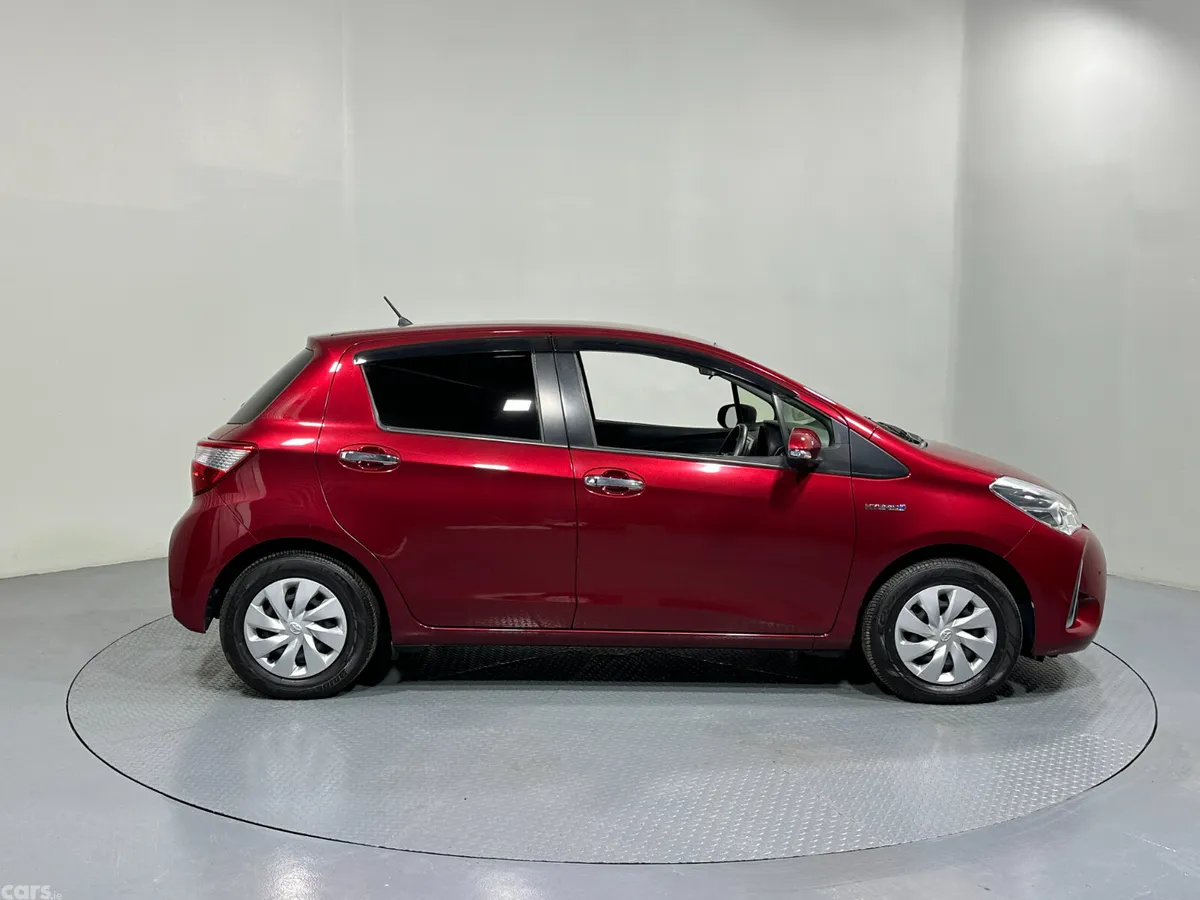 Toyota Yaris Hatchback, Petrol Hybrid, 2019, Red